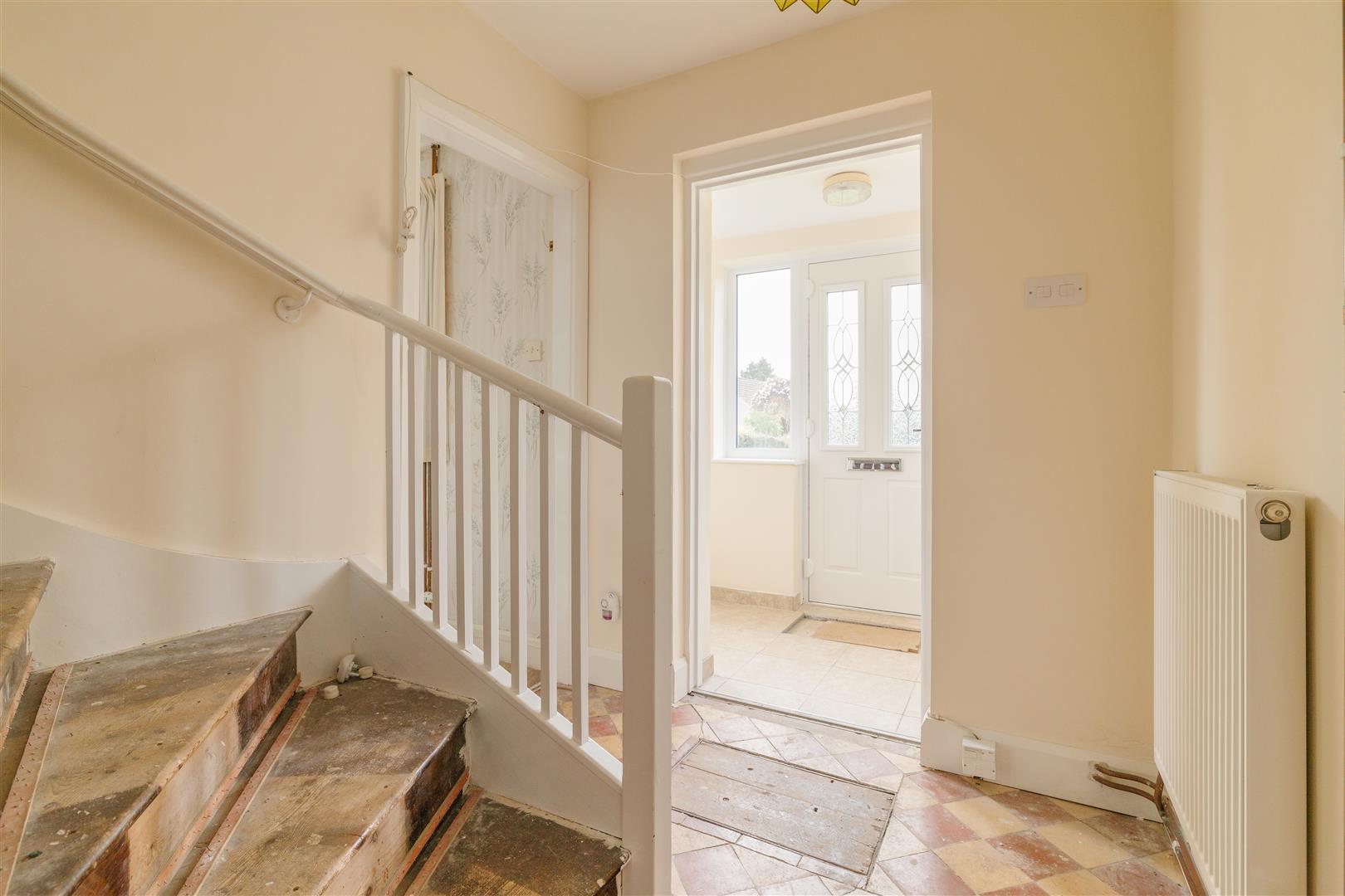 Old Common, Minchinhampton. Ford Loveday Estate Agency